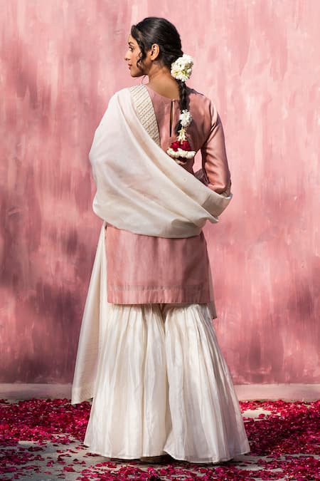 Shop Weaver Story Off White Silk, Zari Round Neck Embroidered Kurta Set at Aza Fashions Shop_Weaver Story_Off White Silk, Zari Round Neck Embroidered Kurta Set _at_Aza_Fashions