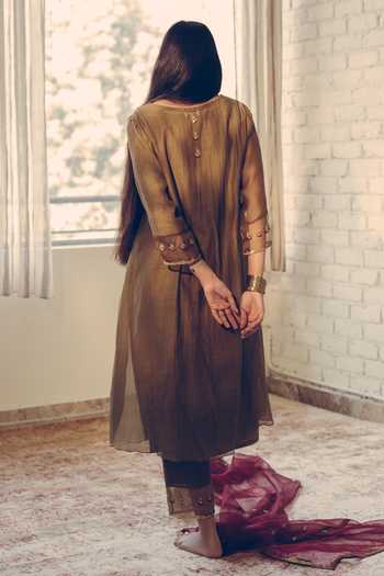 Shop Sarang Kaur Green Chanderi Silk Sequins, Beads V-neck Kaftan And Pant Set at Aza Fashions Shop_Sarang Kaur_Green Chanderi Silk Sequins, Beads V-neck Kaftan And Pant Set _at_Aza_Fashions