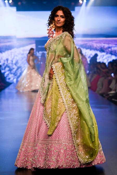 Shop Anushree Reddy Purple Organza Embroidery Sweetheart Neck Ameen Zari Bridal Lehenga Set at Aza Fashions Shop_Anushree Reddy_Purple Organza Embroidery Sweetheart Neck Ameen Zari Bridal Lehenga Set _at_Aza_Fashions