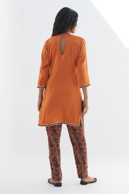 Shop Nadima Saqib Orange Tissue Mirrors, Zari, Embroidery Round Neck Yoke Kurta at Aza Fashions Shop_Nadima Saqib_Orange Tissue Mirrors, Zari, Embroidery Round Neck Yoke Kurta _at_Aza_Fashions