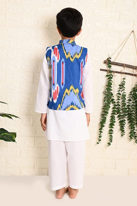 Shop THE COTTON STAPLE Blue Cotton Printed Ikat Bundi Kurta Set at Aza Fashions Shop_THE COTTON STAPLE_Blue Cotton Printed Ikat Bundi Kurta Set _at_Aza_Fashions