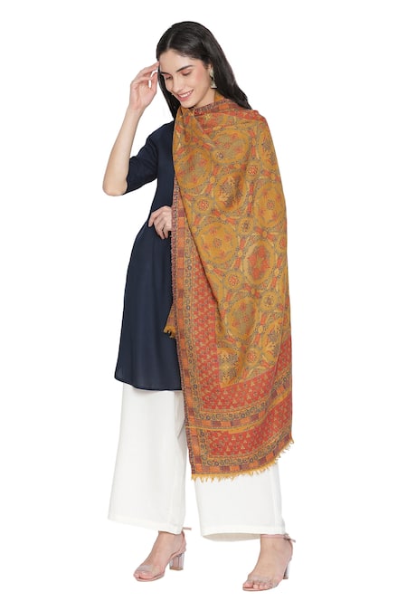 Shop Shingora Yellow Woven Floral Jacquard Pattern Stole at Aza Fashions Shop_Shingora_Yellow Woven Floral Jacquard Pattern Stole _at_Aza_Fashions