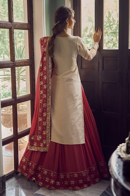 Shop Lashkaraa White Georgette Embroidery, Zari, Stones Round Neck Kurta Lehenga Set at Aza Fashions Shop_Lashkaraa_White Georgette Embroidery, Zari, Stones Round Neck Kurta Lehenga Set_at_Aza_Fashions