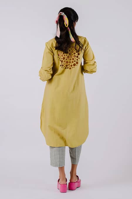 Shop Tussah By Siddhi Shah Green Cotton Round Neck High-low Tunic And Checkered Pattern Pant Set at Aza Fashions Shop_Tussah By Siddhi Shah_Green Cotton Round Neck High-low Tunic And Checkered Pattern Pant Set _at_Aza_Fashions