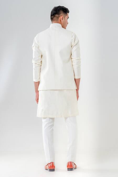 Amrit Dawani Floral Embroidered Bundi Kurta Set 