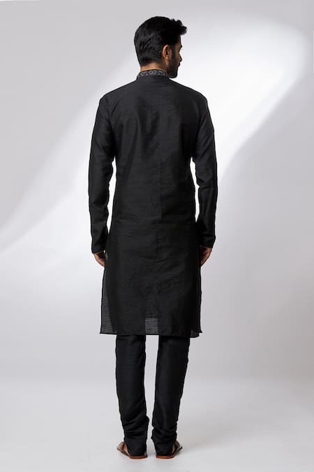 Arihant Rai Sinha Embroidered Placket Kurta Set 