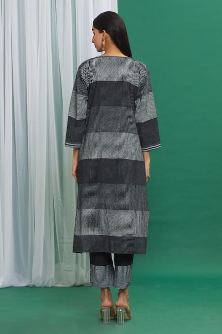 Banana Labs Stripe Print Kurta & Pant Set 