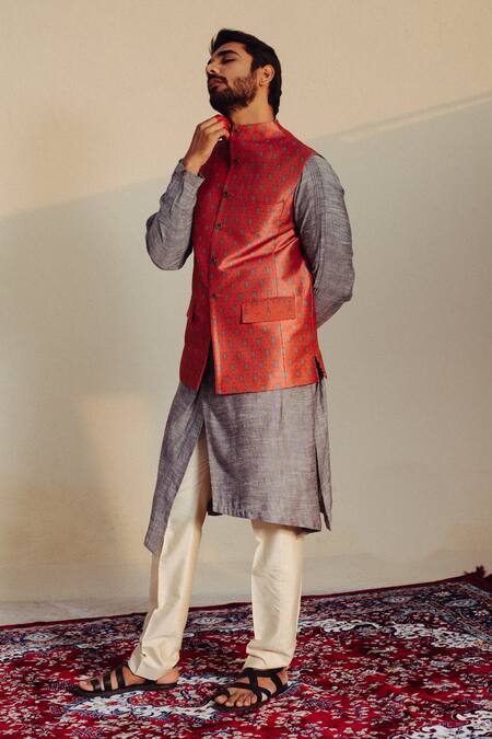 Shop Ankita Shahabadi Orange Silk Embroidery Floral Pattern Bundi And Kurta Set at Aza Fashions Shop_Ankita Shahabadi_Orange Silk Embroidery Floral Pattern Bundi And Kurta Set _at_Aza_Fashions