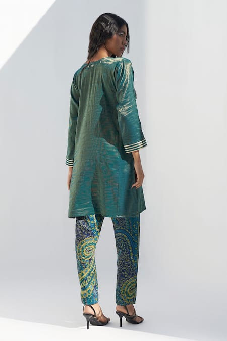 Shop_Nadima Saqib_Green Tissue Mirrors, Zari, Embroidery Split V-neck Yoke Kurta _at_Aza_Fashions