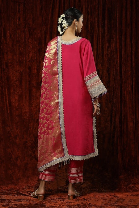 Shop Shikhar Sharma Pink Silk Chanderi Embroidered Pearl Leaf Neck Kurta Pant Set at Aza Fashions Shop_Shikhar Sharma_Pink Silk Chanderi Embroidered Pearl Leaf Neck Kurta Pant Set _at_Aza_Fashions