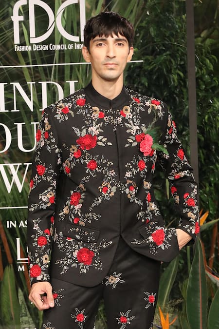 Shop Varun Bahl Black Cotton, Polyester, Wool Sequins, Embroidery Floral Pattern Bandhgala Set at Aza Fashions Shop_Varun Bahl_Black Cotton, Polyester, Wool Sequins, Embroidery Floral Pattern Bandhgala Set _at_Aza_Fashions