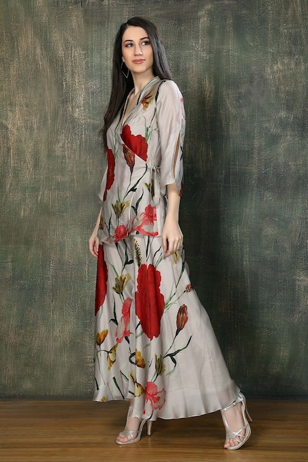 Whimsical By Shica Green Organza, Satin Beads, Embroidery V-neck Flower Bloom Print Top With Pant Online at Aza Fashions Whimsical By Shica_Green Organza, Satin Beads, Embroidery V-neck Flower Bloom Print Top With Pant _Online_at_Aza_Fashions