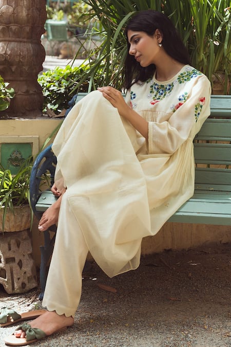 Raiman Chanderi Gathered Kurta & Pant Set 