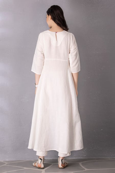 Shop Tanu Malhotra White Cotton, Linen Embroidery Round Neck Placed Bird Pattern Tunic And Pant Set at Aza Fashions Shop_Tanu Malhotra_White Cotton, Linen Embroidery Round Neck Placed Bird Pattern Tunic And Pant Set _at_Aza_Fashions