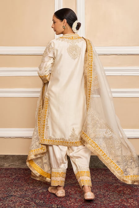 Sheetal Batra Embroidered Kurta Set