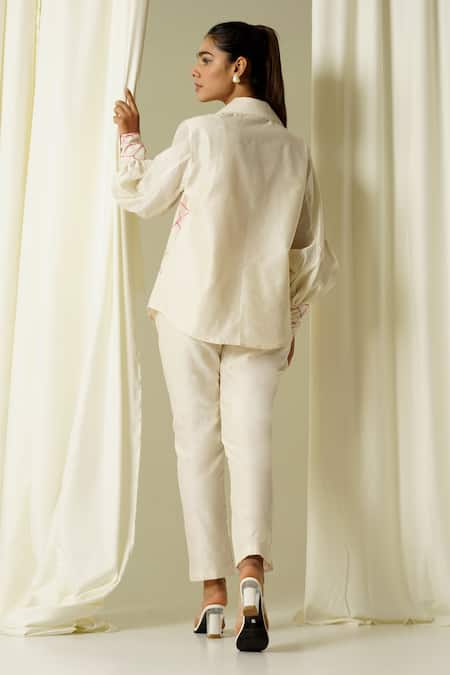 Shop_Sakshi Khetterpal_Ivory Chanderi Embroidered Thread Collared Neck Shirt And Pant Set _at_Aza_Fashions