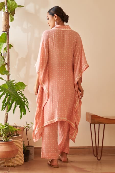 Shop Rekha Agra Peach Cotton, Crepe Pearls Shawl Neck Diamond Print Kaftan With Pant at Aza Fashions Shop_Rekha Agra_Peach Cotton, Crepe Pearls Shawl Neck Diamond Print Kaftan With Pant _at_Aza_Fashions