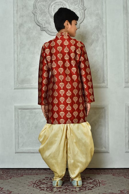 Shop Petite Pomme Red Silk Embroidery Leaf Thread Work Kurta And Patiala Pant Set at Aza Fashions Shop_Petite Pomme_Red Silk Embroidery Leaf Thread Work Kurta And Patiala Pant Set _at_Aza_Fashions