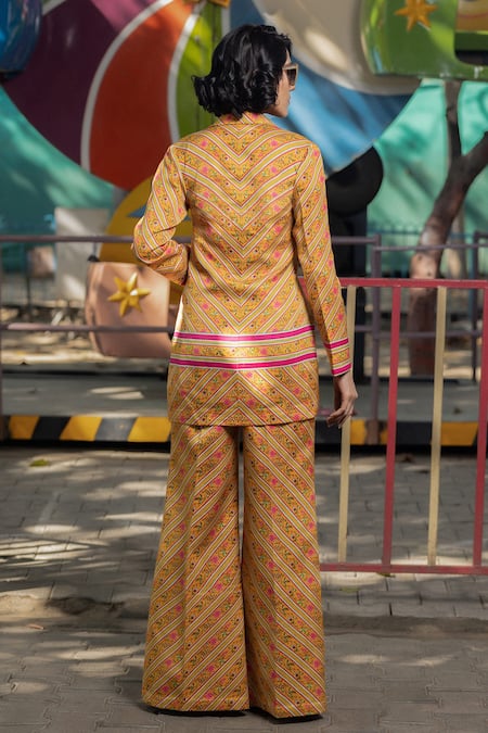 Shop Irrau By Samir Mantri Multi Color Linen, Satin Embroidery Shawl Neck Floral Print Jacket And Pant Set at Aza Fashions Shop_Irrau By Samir Mantri_Multi Color Linen, Satin Embroidery Shawl Neck Floral Print Jacket And Pant Set _at_Aza_Fashions