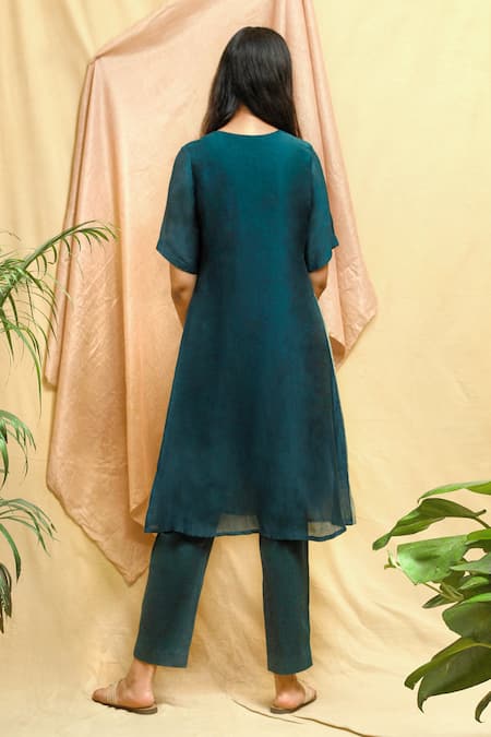 Shop Chambray & CO. Green Cotton, Tissue, Chanderi Embroidery V-neck Straight Kurta And Pant Set at Aza Fashions Shop_Chambray & CO._Green Cotton, Tissue, Chanderi Embroidery V-neck Straight Kurta And Pant Set _at_Aza_Fashions