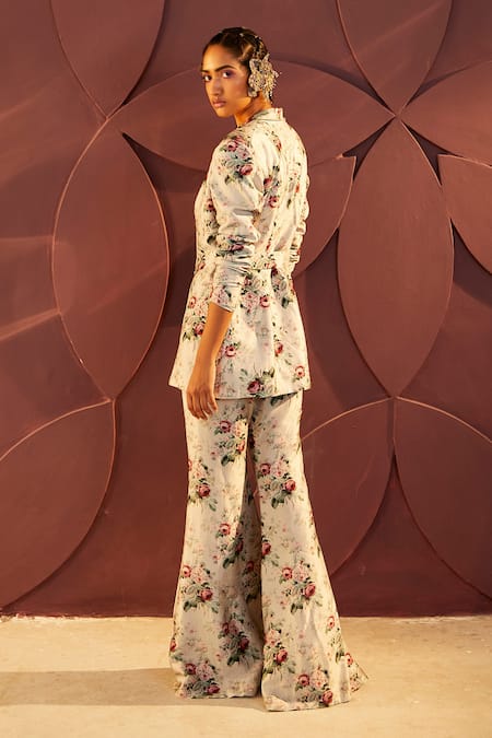 Shop Parul And Preyanka Grey Silk Embroidery Collared Parisian Revesser Floral Print Jacket Pant Set at Aza Fashions Shop_Parul And Preyanka_Grey Silk Embroidery Collared Parisian Revesser Floral Print Jacket Pant Set _at_Aza_Fashions