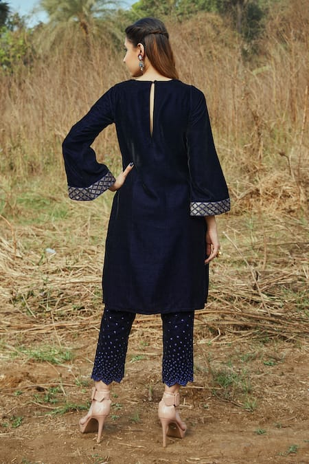 Shop_MONK & MEI BY SONIA ANAND_Blue Velvet Embroidery, Sequins V-neck Kurta And Pant Set _at_Aza_Fashions