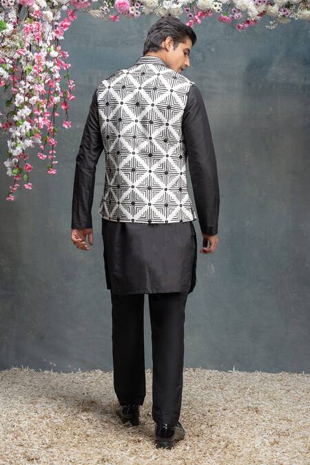 Shop Sanjev Marwaaha Ivory Cotton, Silk Crystals Geometric Embroidered Bundi Kurta Set at Aza Fashions Shop_Sanjev Marwaaha_Ivory Cotton, Silk Crystals Geometric Embroidered Bundi Kurta Set_at_Aza_Fashions