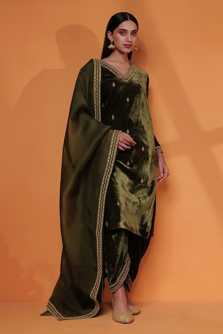 Shop Taisha Green Silk, Cotton Embroidery V-neck Velvet Kurta Dhoti Pant Set at Aza Fashions Shop_Taisha_Green Silk, Cotton Embroidery V-neck Velvet Kurta Dhoti Pant Set _at_Aza_Fashions