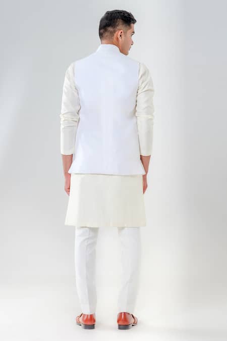 Amrit Dawani Ivory French Knot Bundi Kurta Set 