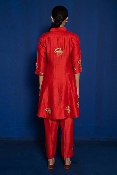 Romaa Floral Thread Embroidered Flared Kurta & Pant Set 