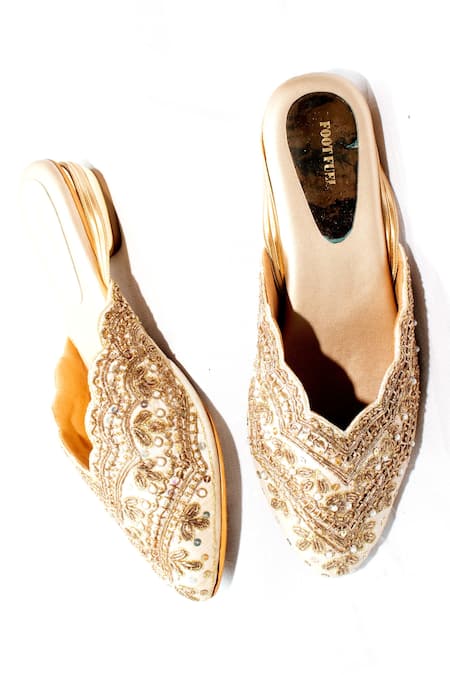 Shop Foot Fuel Cream Embroidery Vellichor Mule Block Heels at Aza Fashions Shop_Foot Fuel_Cream Embroidery Vellichor Mule Block Heels _at_Aza_Fashions