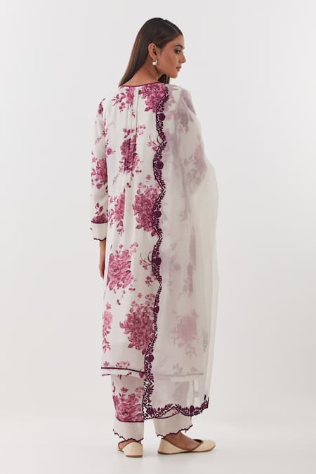 Shop Amisha Kothari Ivory Cotton, Organza, Piping, Nishat Printed Floral Kurta Set at Aza Fashions Shop_Amisha Kothari_Ivory Cotton, Organza, Piping, Nishat Printed Floral Kurta Set _at_Aza_Fashions
