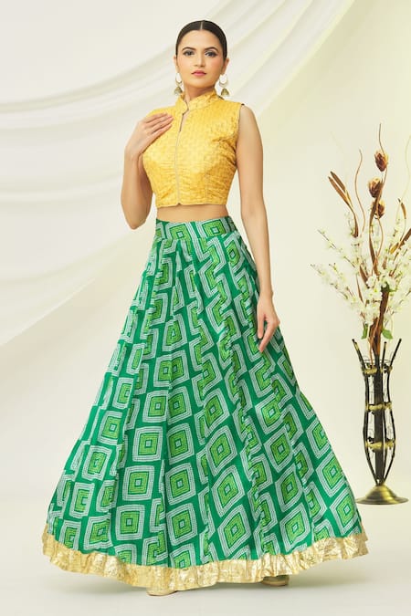 Pastel drape skirt with bottle green crop top | Green skirt, Blouse work  designs, Crop tops