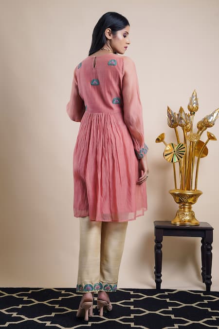 Shop Bhusattva Pink Cotton, Silk Embroidery Round Neck Floral Top And Pant Set at Aza Fashions Shop_Bhusattva_Pink Cotton, Silk Embroidery Round Neck Floral Top And Pant Set _at_Aza_Fashions