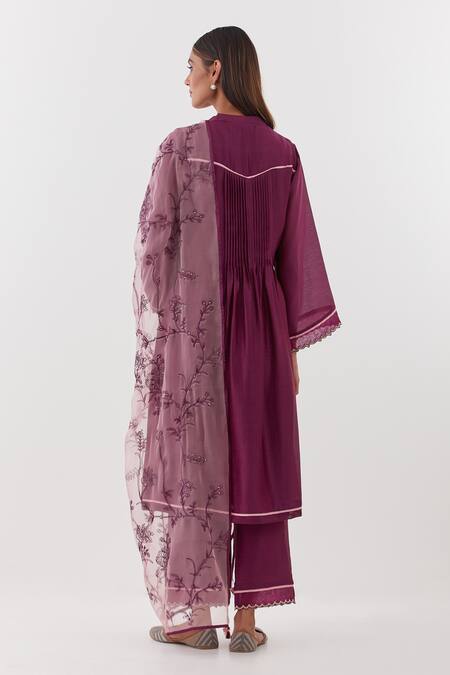 Shop Amisha Kothari Wine Chanderi , Organza Embroidery Baghban Pintuck Bodice Kurta Set at Aza Fashions Shop_Amisha Kothari_Wine Chanderi , Organza Embroidery Baghban Pintuck Bodice Kurta Set _at_Aza_Fashions