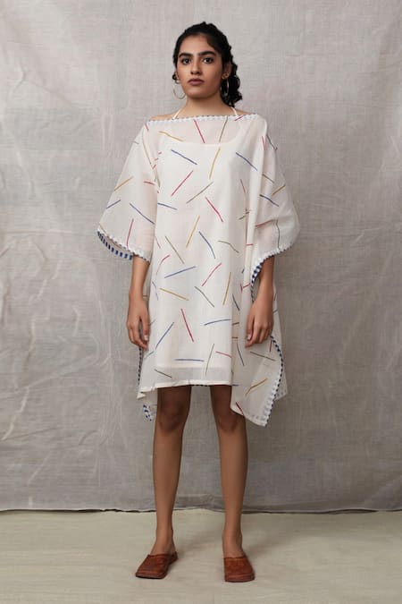 Shop_Banana Labs_Multi Color Cotton Sprinkle Asymmetric Neck Print Kaftan With Stole _at_Aza_Fashions