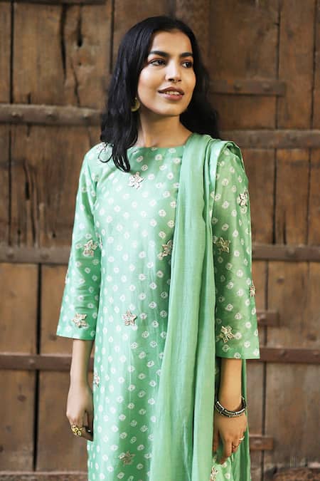 Buy House Of Pink Purple Kurta And Dupatta Chanderi Bottom Self Cotton Boat Bandhani Set Online at Aza Fashions Buy_House Of Pink_Purple Kurta And Dupatta Chanderi Bottom Self Cotton Boat Bandhani Set _Online_at_Aza_Fashions