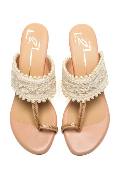Shop Nidhi Bhandari Beige Pearls Embroidered Kolhapuri Heels at Aza Fashions Shop_Nidhi Bhandari_Beige Pearls Embroidered Kolhapuri Heels _at_Aza_Fashions