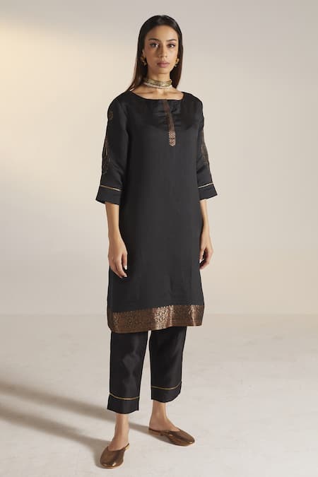 Shorshe Clothing Handloom Silk Kurta & Pant Set 