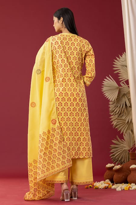 Shop Abbaran Yellow Cotton Embroidery, Gota Patti Split V-neck Block Print Kurta Palazzo Set at Aza Fashions Shop_Abbaran_Yellow Cotton Embroidery, Gota Patti Split V-neck Block Print Kurta Palazzo Set _at_Aza_Fashions