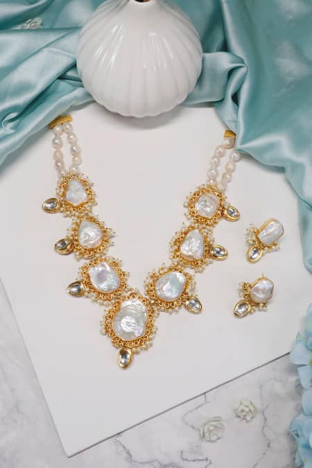 Ishhaara Baroque Pearl Necklace Set 