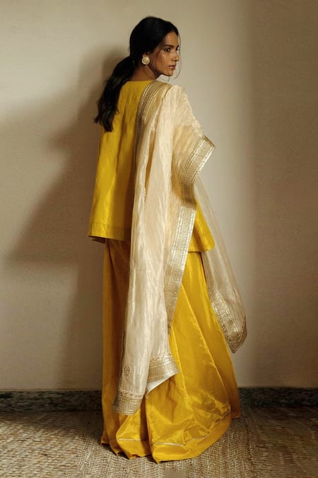 Shorshe Clothing Hand Embroidered Chanderi Silk Dupatta