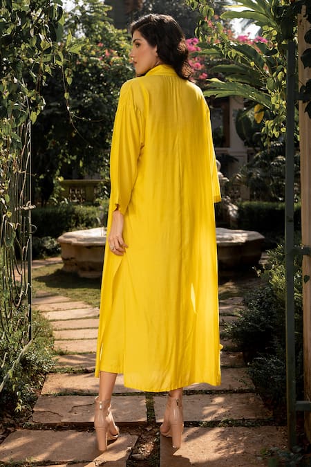 Shop Paulmi And Harsh Yellow Satin, Cotton, Silk Sweetheart Refreshing Notched Lapel Jacket And Pant Set at Aza Fashions Shop_Paulmi And Harsh_Yellow Satin, Cotton, Silk Sweetheart Refreshing Notched Lapel Jacket And Pant Set _at_Aza_Fashions