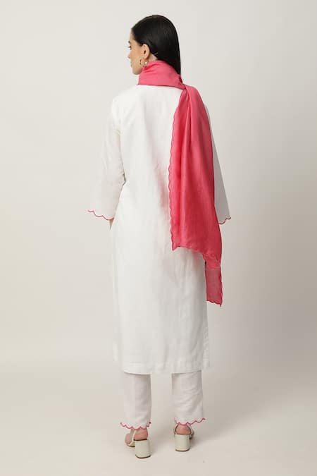 Musal Essie Heart Embroidered Kurta Pant Set 