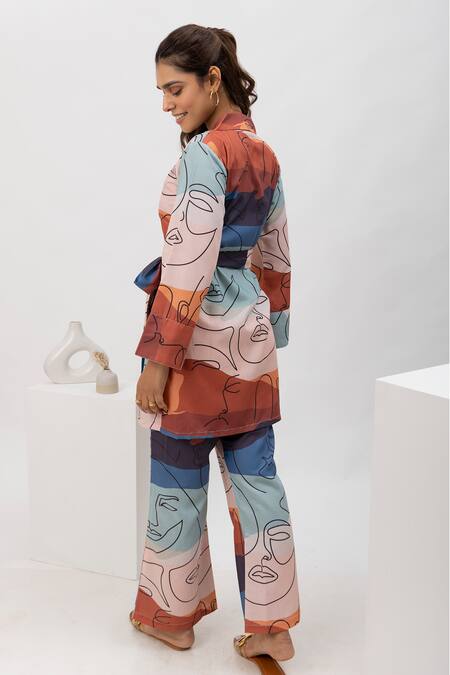 Shop Dawn And Dusk Multi Color Cotton V-neck Gradient Frost Printed Blazer Set at Aza Fashions Shop_Dawn And Dusk_Multi Color Cotton V-neck Gradient Frost Printed Blazer Set_at_Aza_Fashions