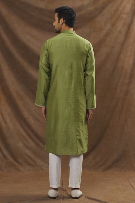 The MeN'S Kompany Chanderi Silk Kurta & Pant Set 