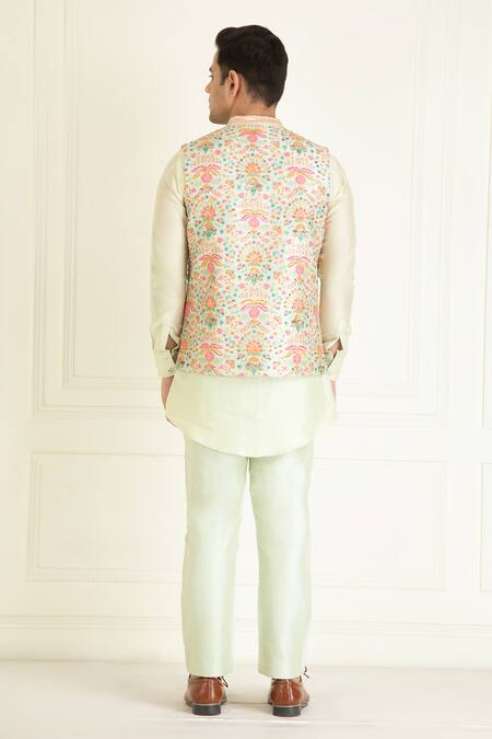 Priyanka Jain Floral Embroidered Bundi Kurta Set 