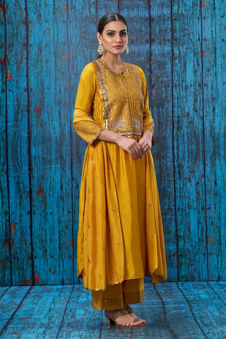 Shop Label Niti Bothra Yellow Silk Zari Jaal Round Work Yoke Kurta And Palazzo Set at Aza Fashions Shop_Label Niti Bothra_Yellow Silk Zari Jaal Round Work Yoke Kurta And Palazzo Set _at_Aza_Fashions