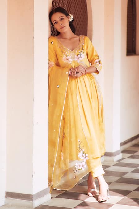 Neha Saxena Flower Hand Painted Kurta Pant Set 