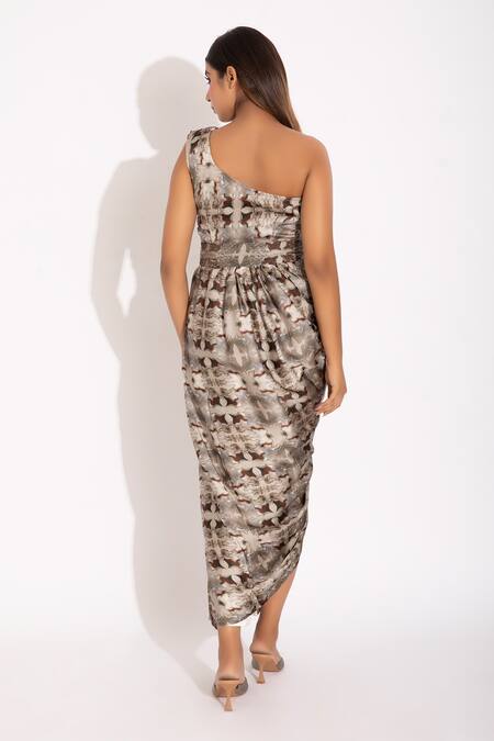 Shop_Studio Surbhi_Gray Georgette Satin And Embroidery Abstract & Grey & Saree Gown _at_Aza_Fashions